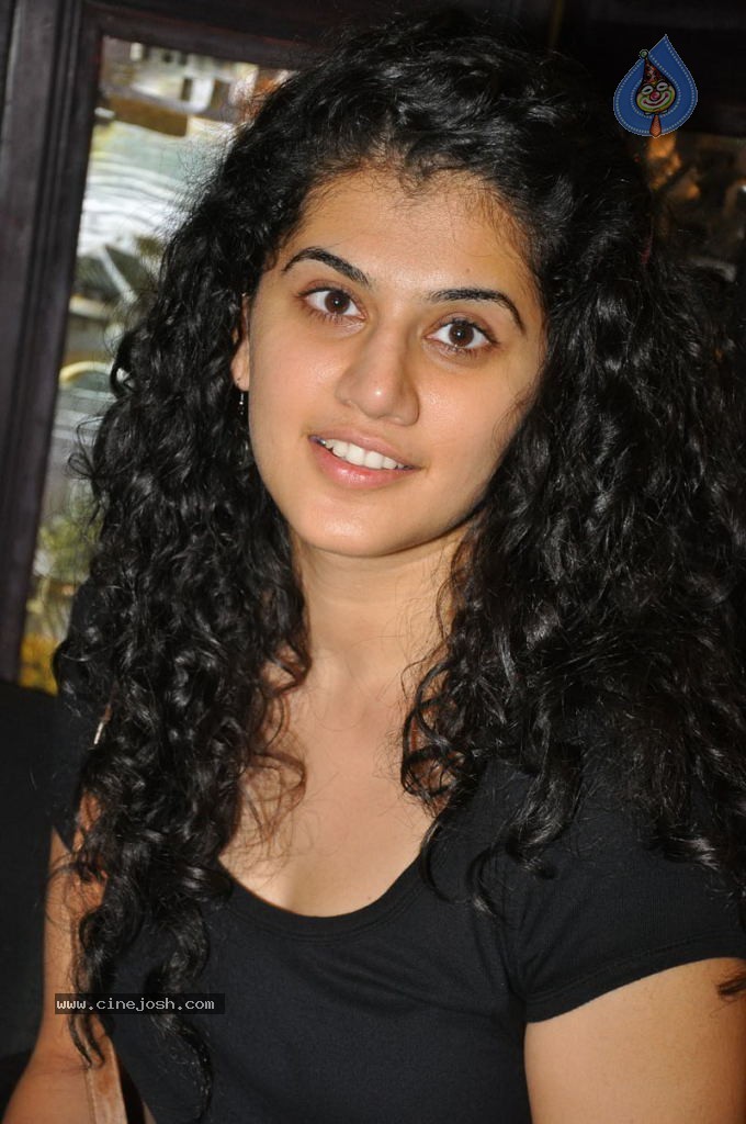 Tapsee Latest Stills - 57 / 72 photos