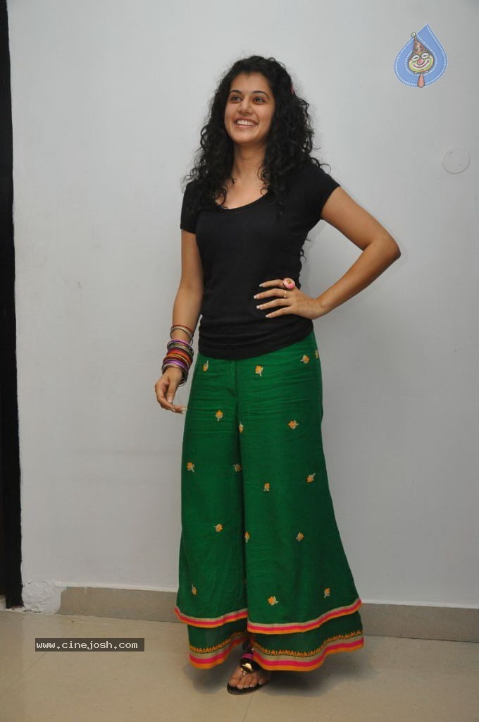 Tapsee Latest Stills - 60 / 72 photos