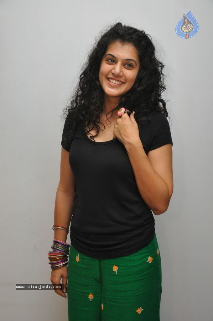 Tapsee Latest Stills - 65 / 72 photos