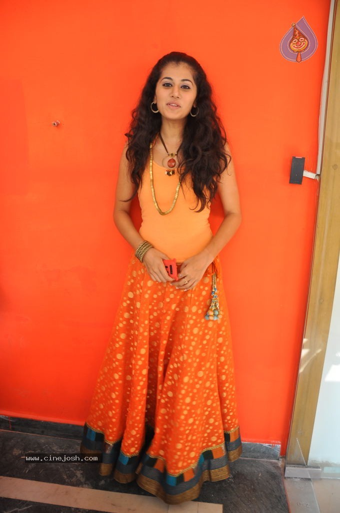 Tapsee Latest Stills - 35 / 52 photos