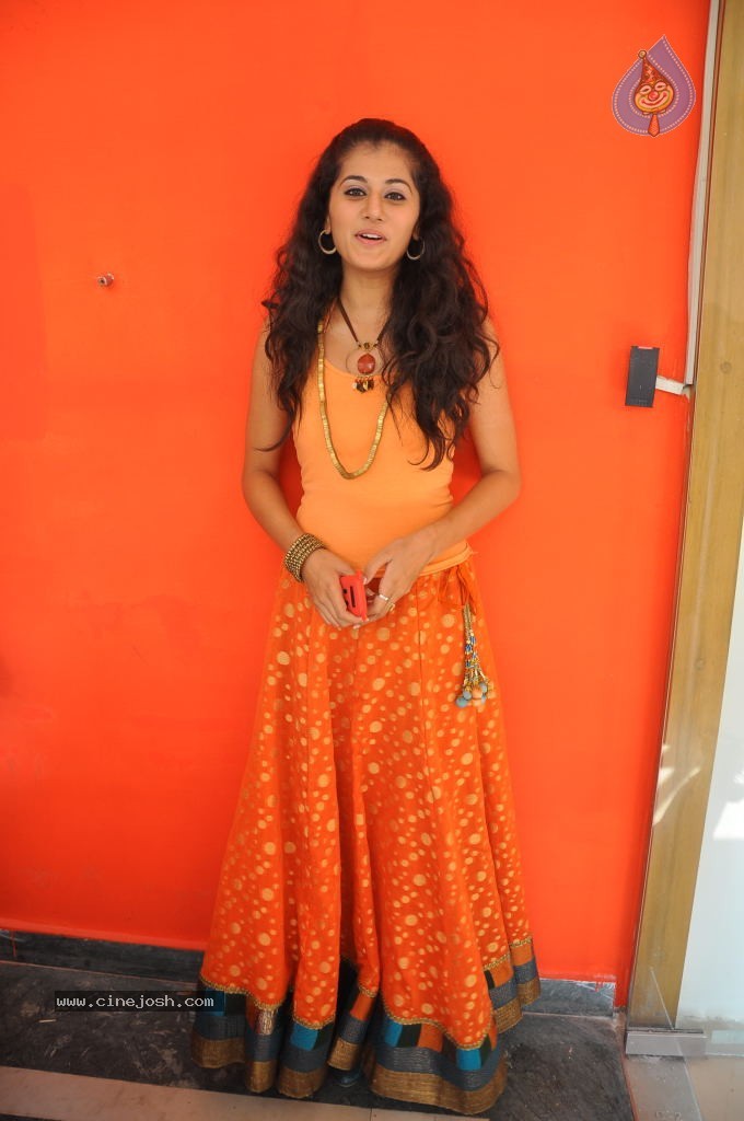 Tapsee Latest Stills - 38 / 52 photos