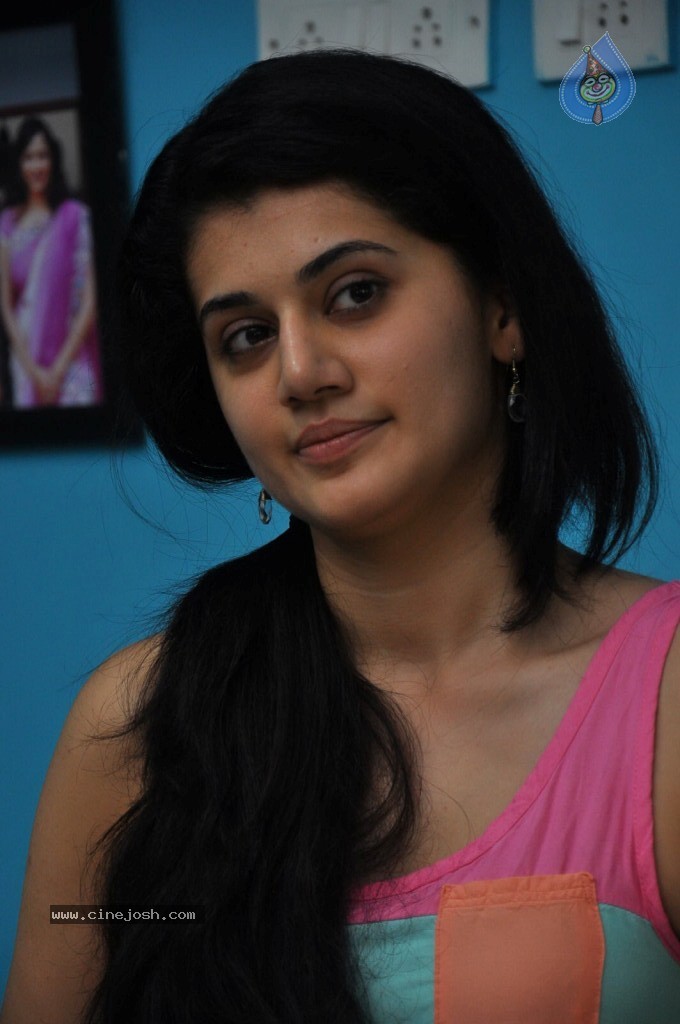 Tapsee New Photos - 25 / 55 photos