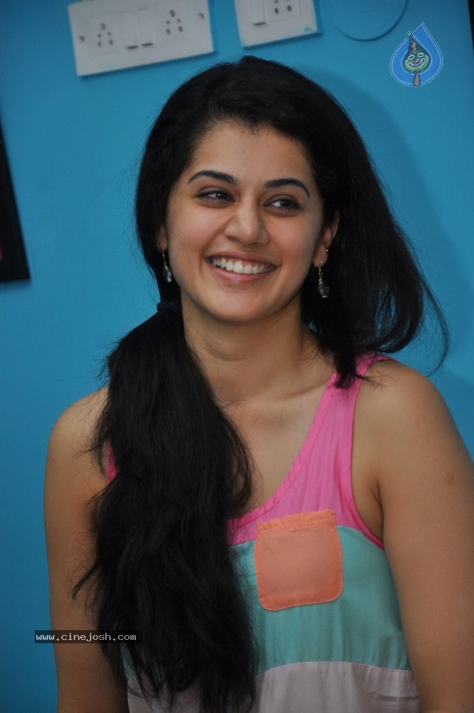 Tapsee New Photos - 50 / 55 photos