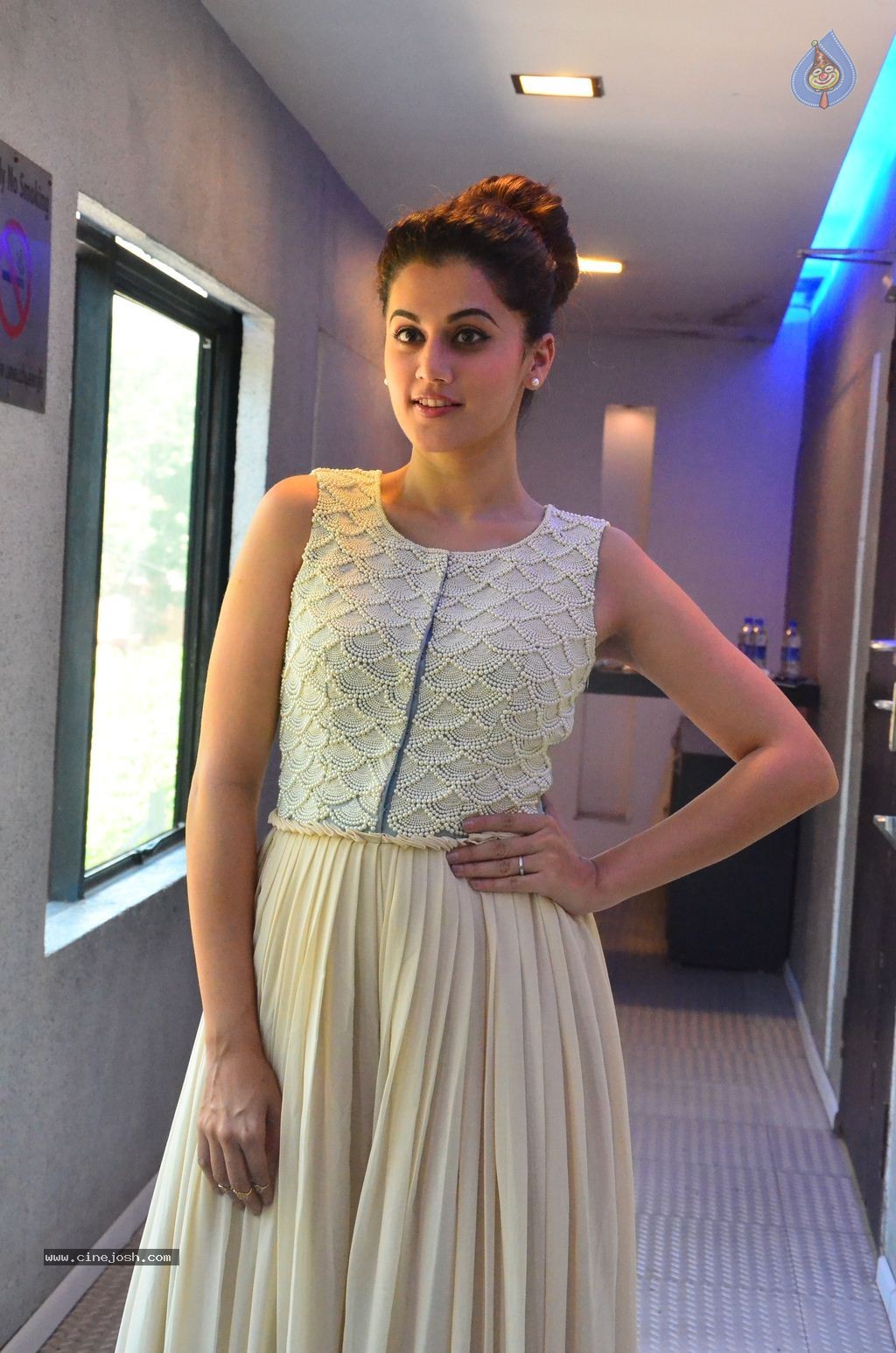 Tapsee New Photos - 22 / 27 photos