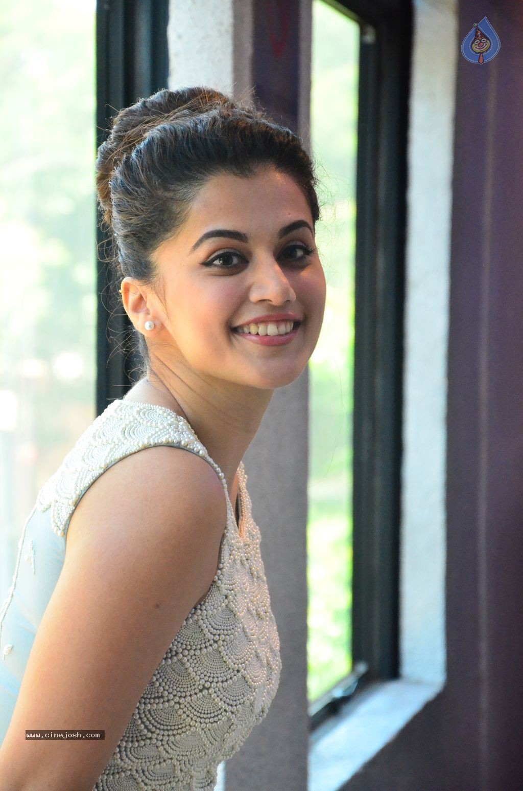 Tapsee New Photos - 26 / 27 photos