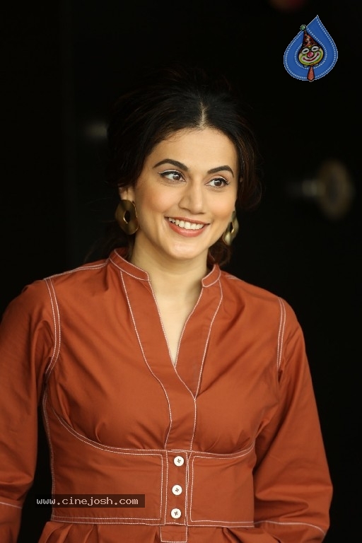 Tapsee Photos - 6 / 21 photos