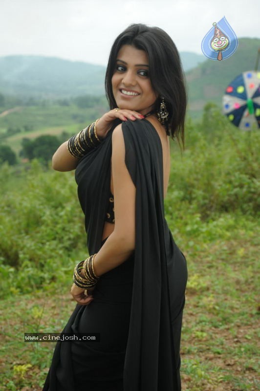 Tashu Kaushik Latest Stills - 87 / 98 photos