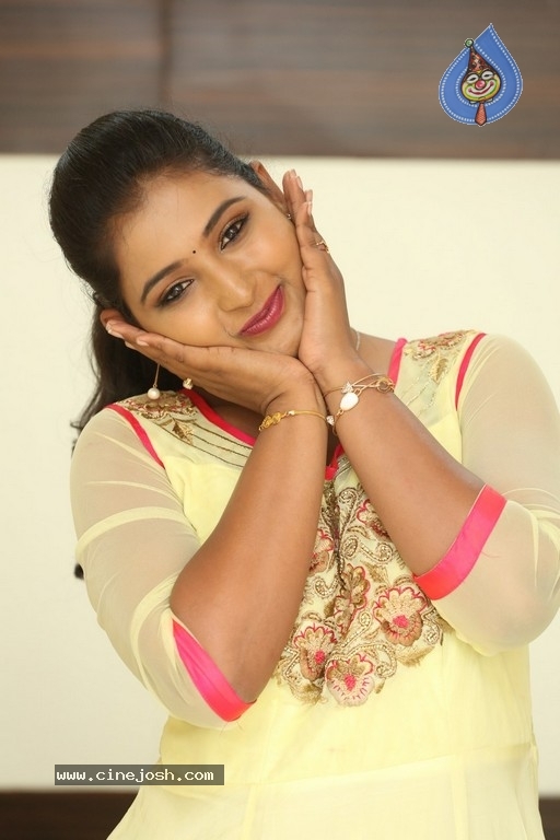 Teja Reddy Pics - 7 / 17 photos