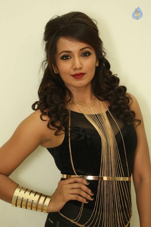 Tejaswi Madivada Pics - 53 / 60 photos