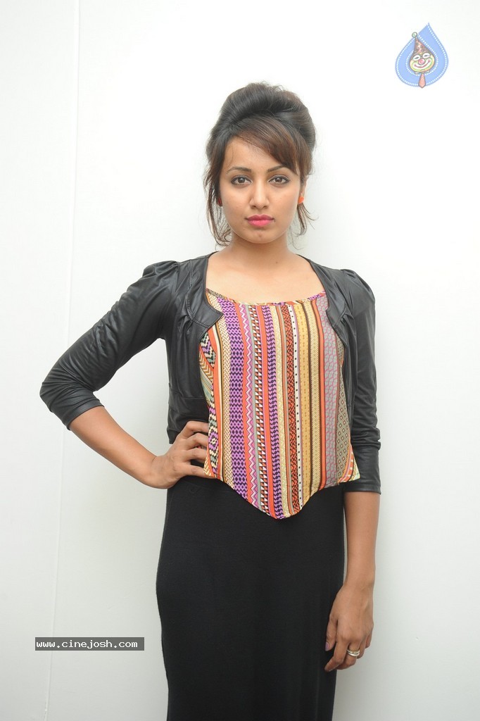 Tejaswi New Gallery - 49 / 98 photos