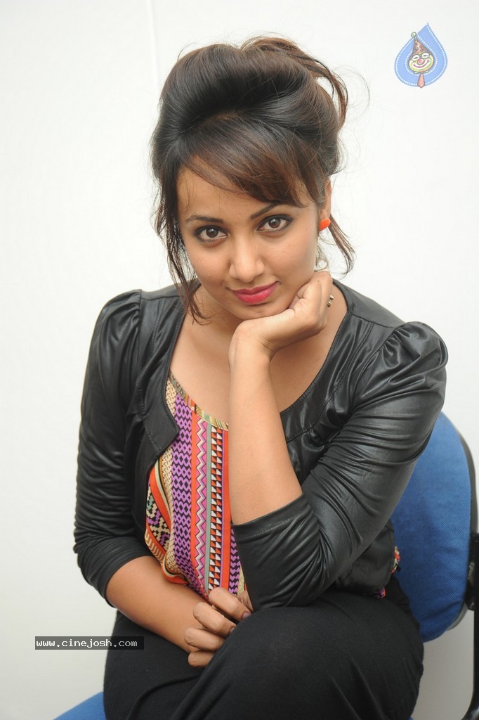 Tejaswi New Gallery - 84 / 98 photos