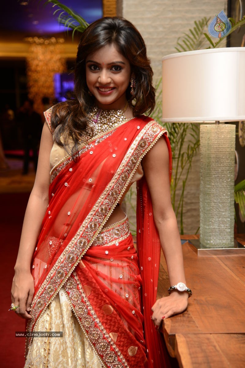 Vithika Seru New Photos - 47 / 53 photos