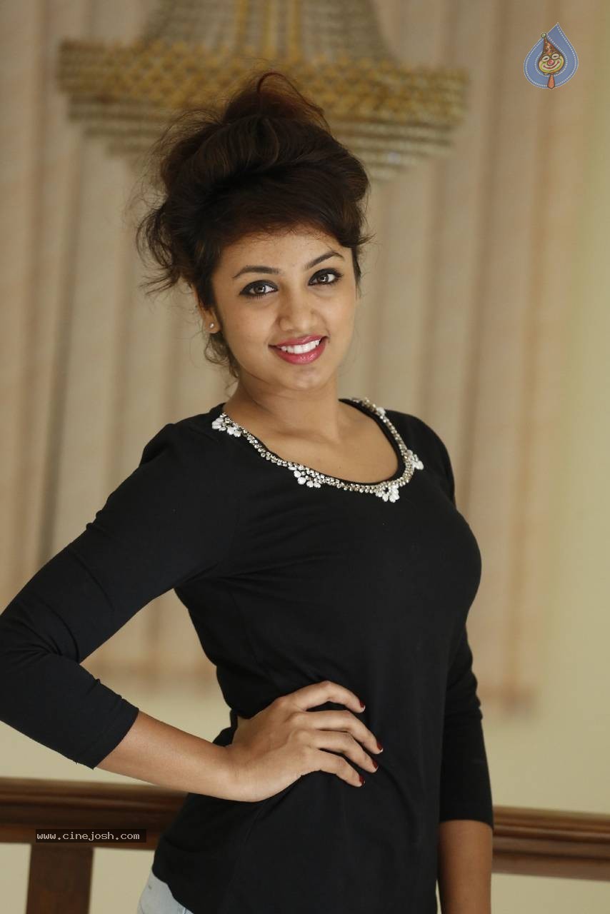 Tejaswi New Photos - 45 / 49 photos