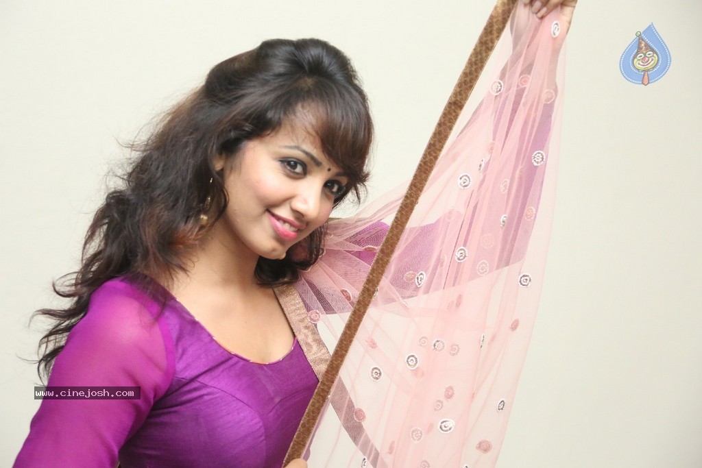 Tejaswi New Pics - 87 / 94 photos