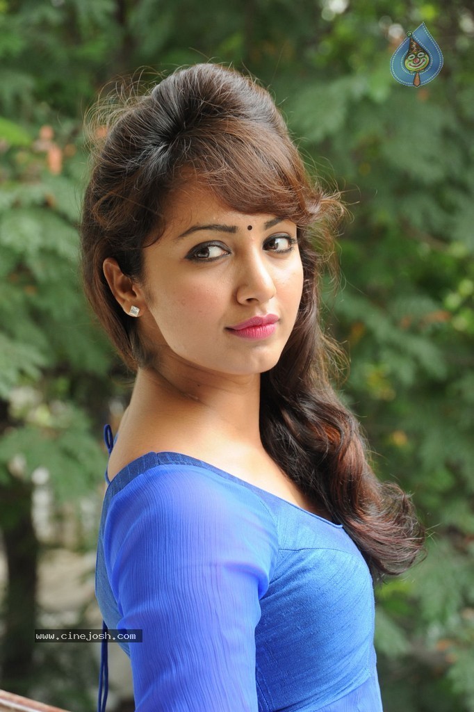 Tejaswi New Stills - 35 / 222 photos