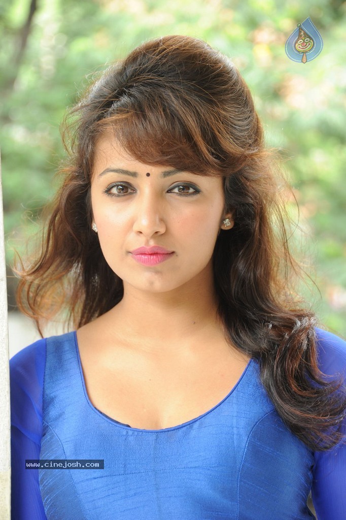 Tejaswi New Stills - 68 / 222 photos