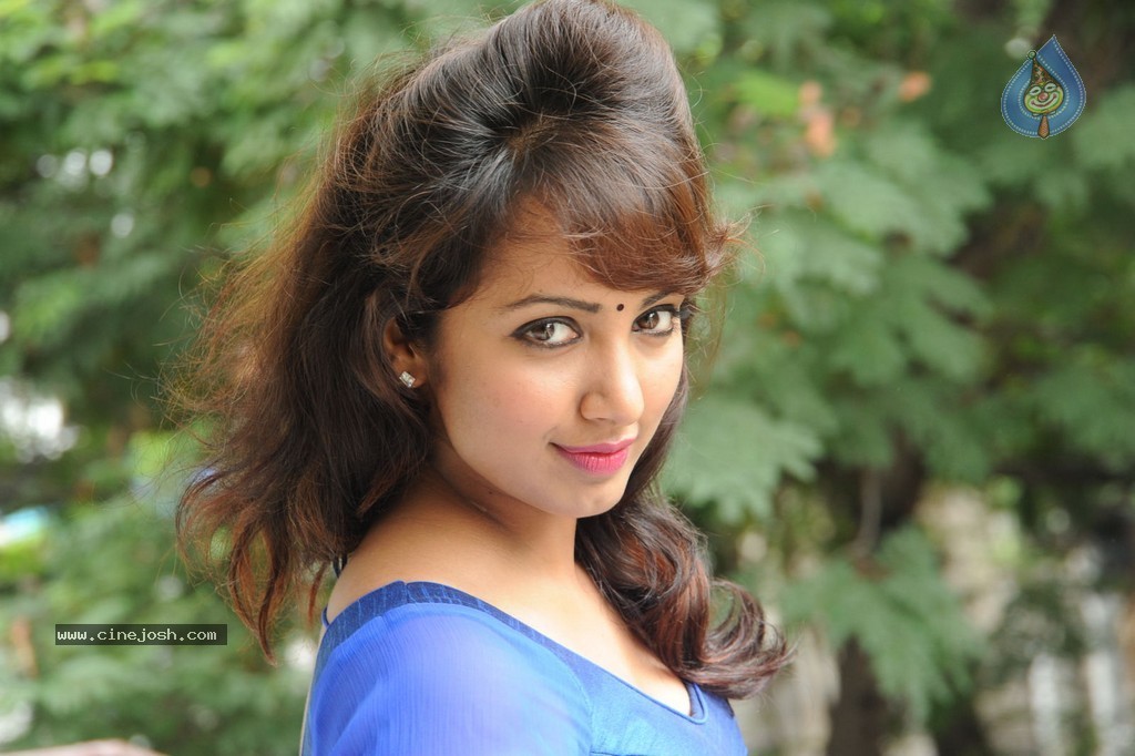 Tejaswi New Stills - 128 / 222 photos