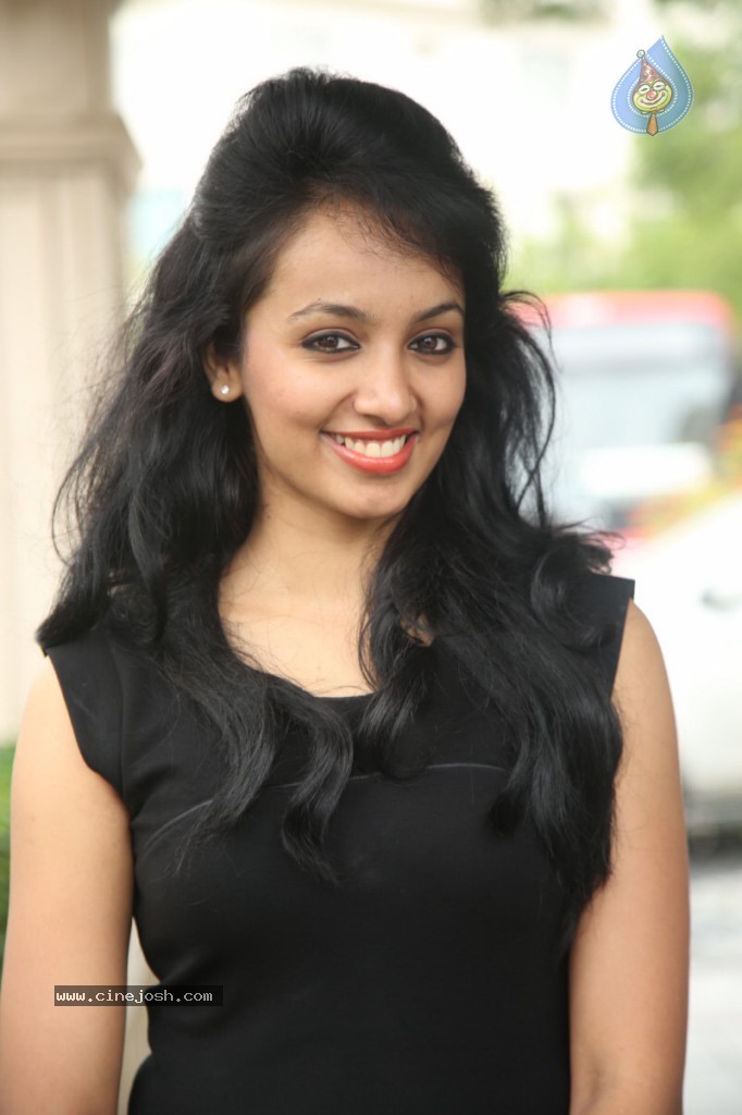 Tejaswi New Stills - 10 / 88 photos