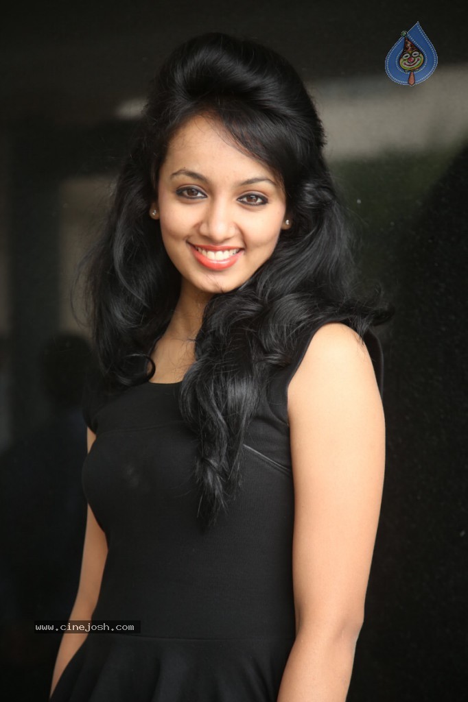 Tejaswi New Stills - 29 / 88 photos