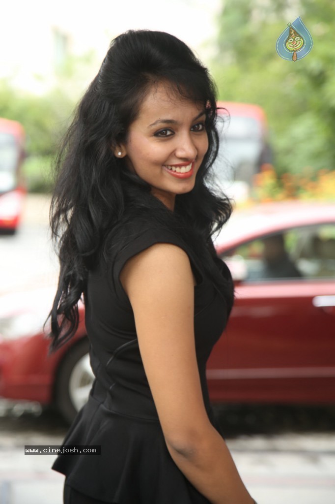 Tejaswi New Stills - 42 / 88 photos