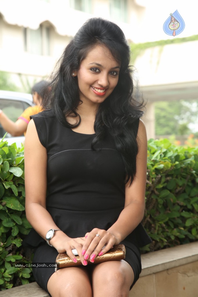 Tejaswi New Stills - 68 / 88 photos