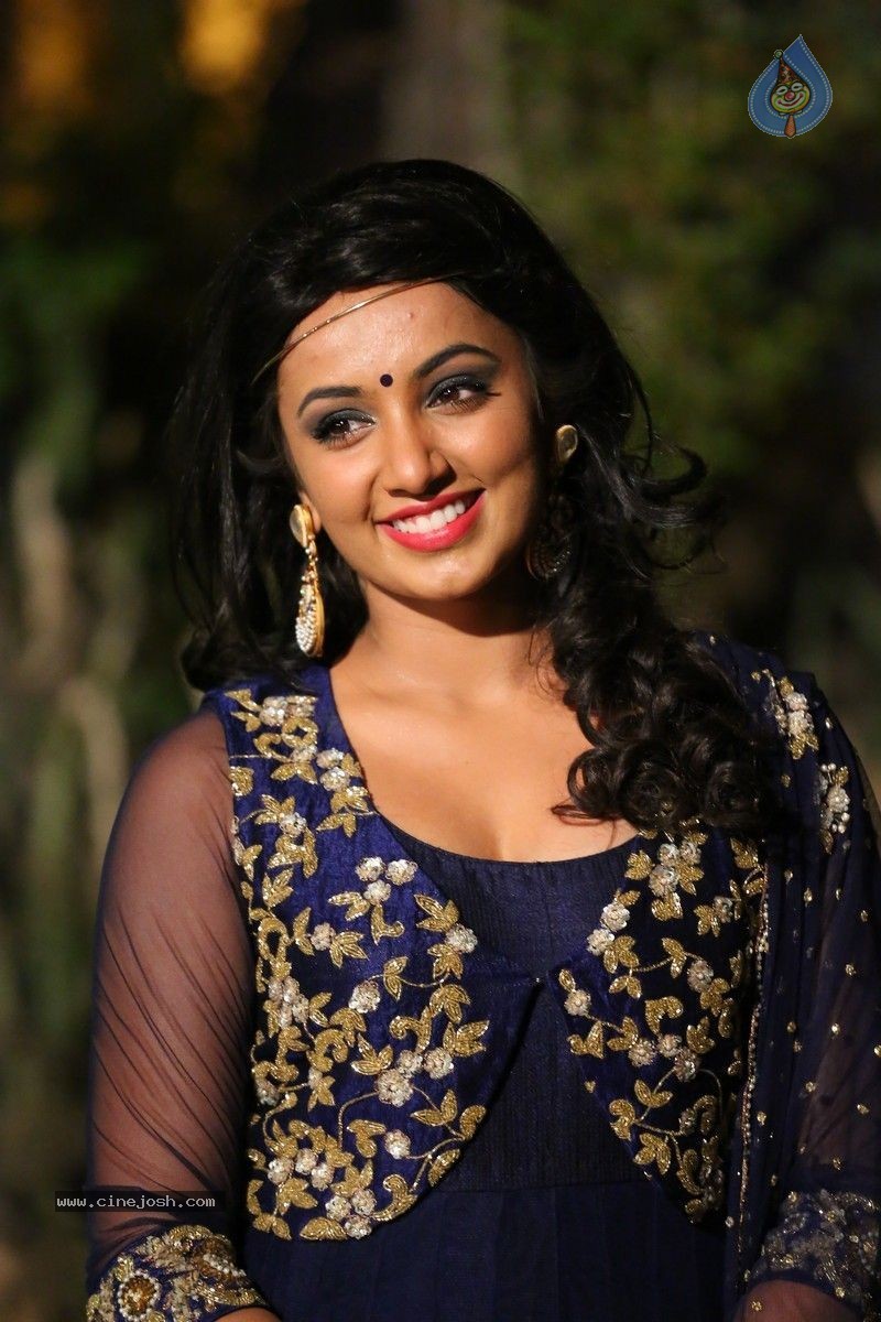 Tejaswi Photos - 14 / 45 photos