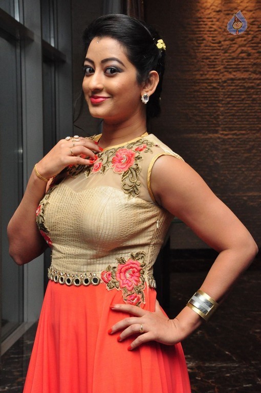 Tejaswini New Pics - 4 / 35 photos