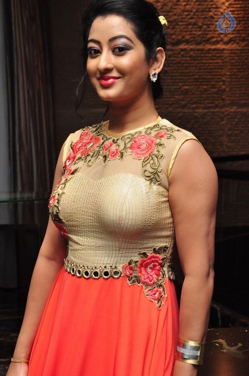 Tejaswini New Pics - 17 / 35 photos