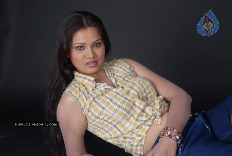 Thanmayi Hot Stills - 17 / 85 photos