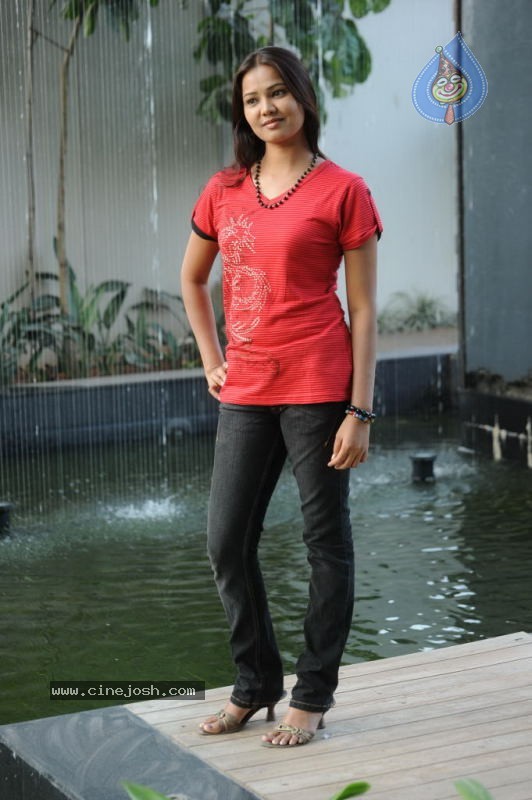 Thanmayi Latest Stills - 25 / 55 photos