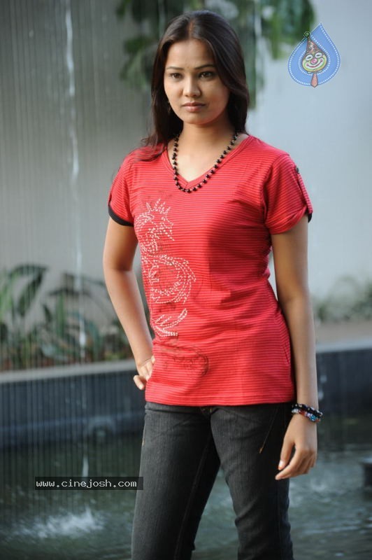 Thanmayi Latest Stills - 37 / 55 photos