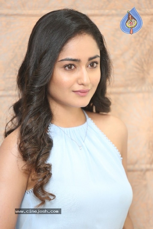 Tridha Choudhury Photos - 21 / 21 photos