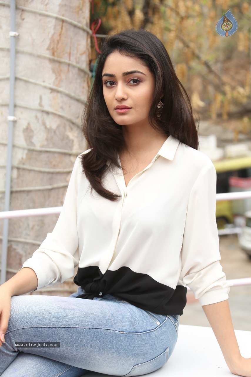 Tridha Choudhury Photos - 9 / 58 photos