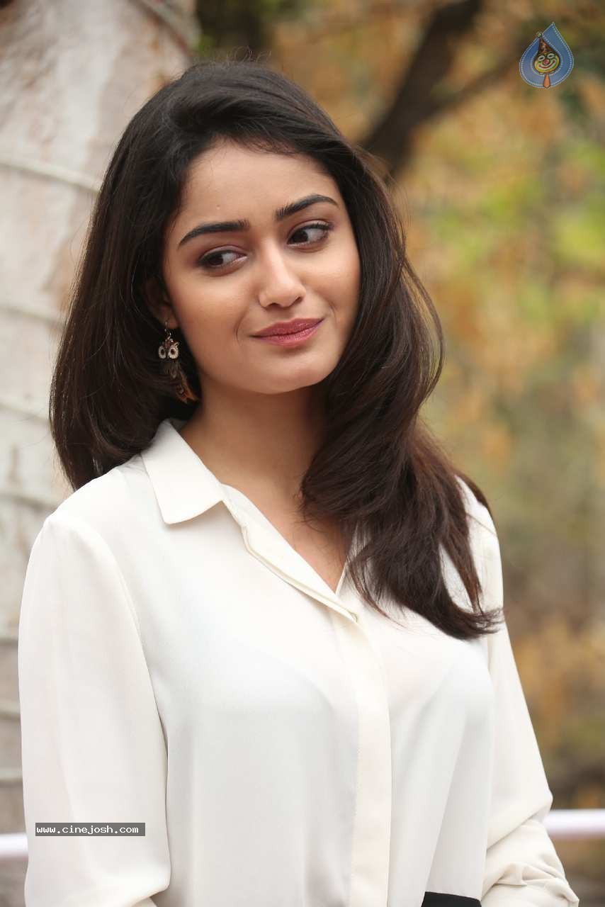 Tridha Choudhury Photos - 10 / 58 photos