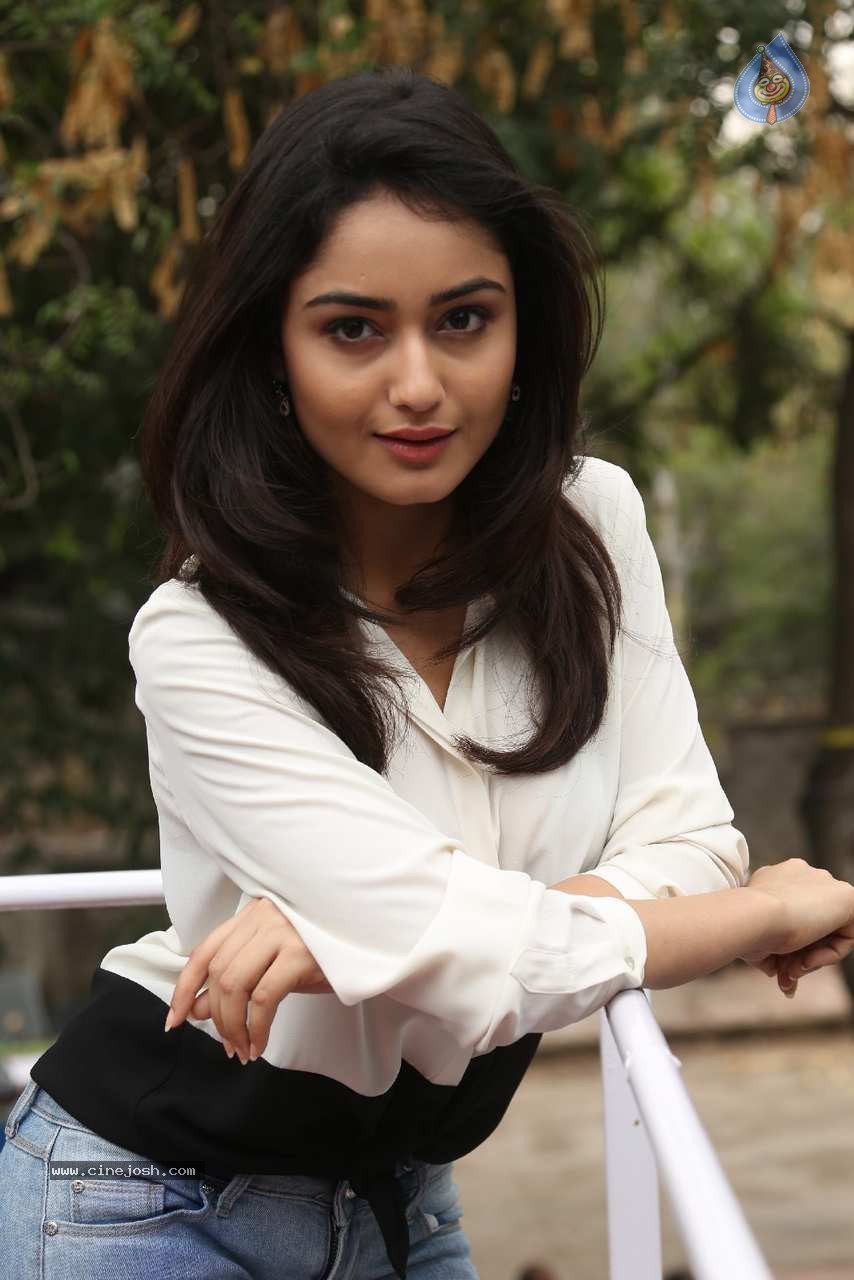 Tridha Choudhury Photos - 47 / 58 photos