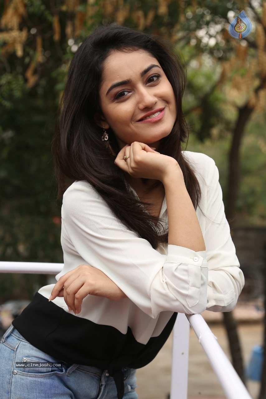 Tridha Choudhury Photos - 48 / 58 photos