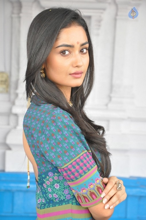 Tridha Choudhury Photos - 5 / 21 photos