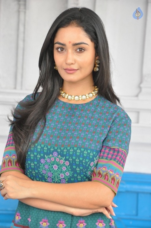 Tridha Choudhury Photos - 21 / 21 photos