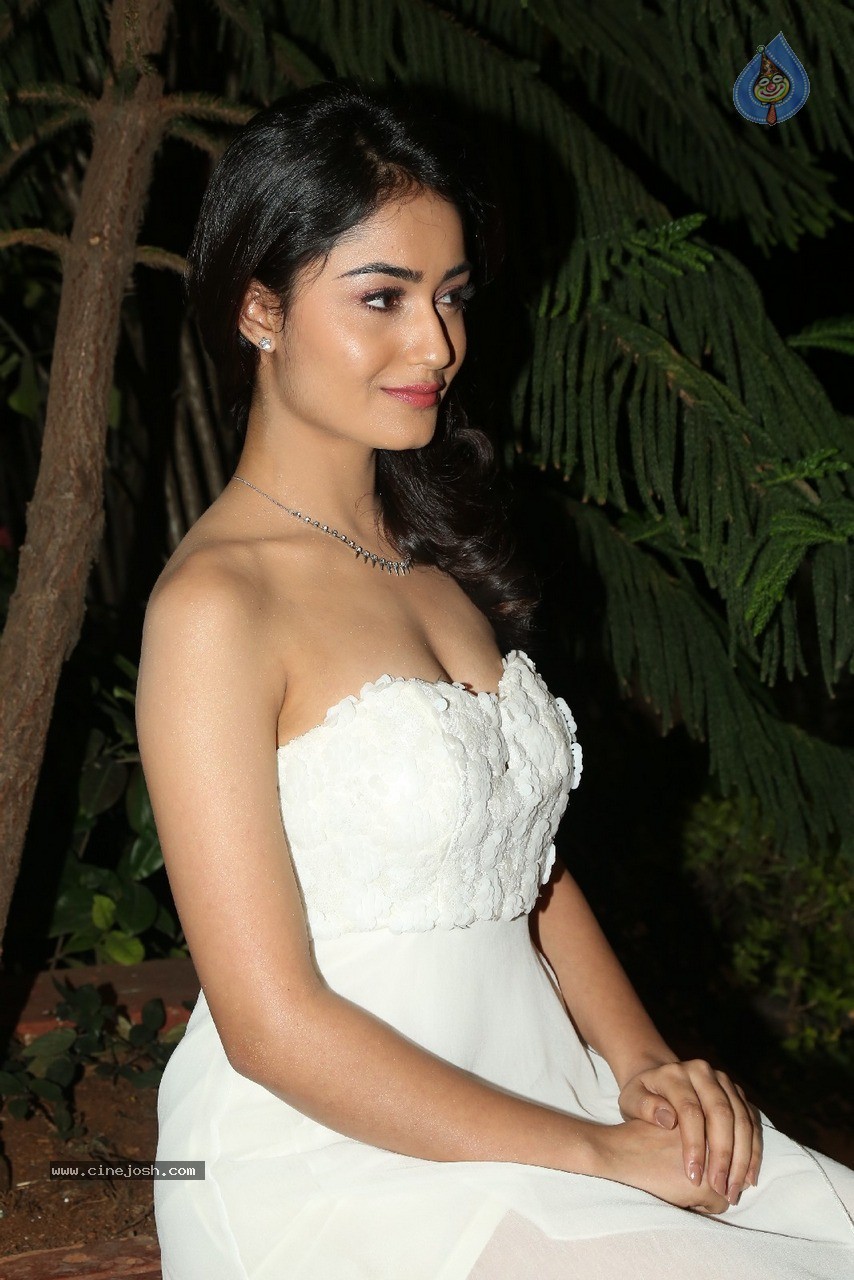 Tridha Stills - 36 / 170 photos