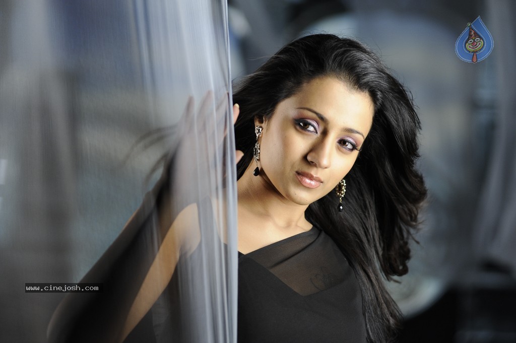 Trisha Hot Gallery - 8 / 83 photos