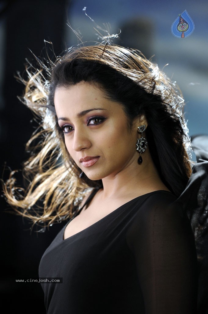 Trisha Hot Gallery - 36 / 83 photos