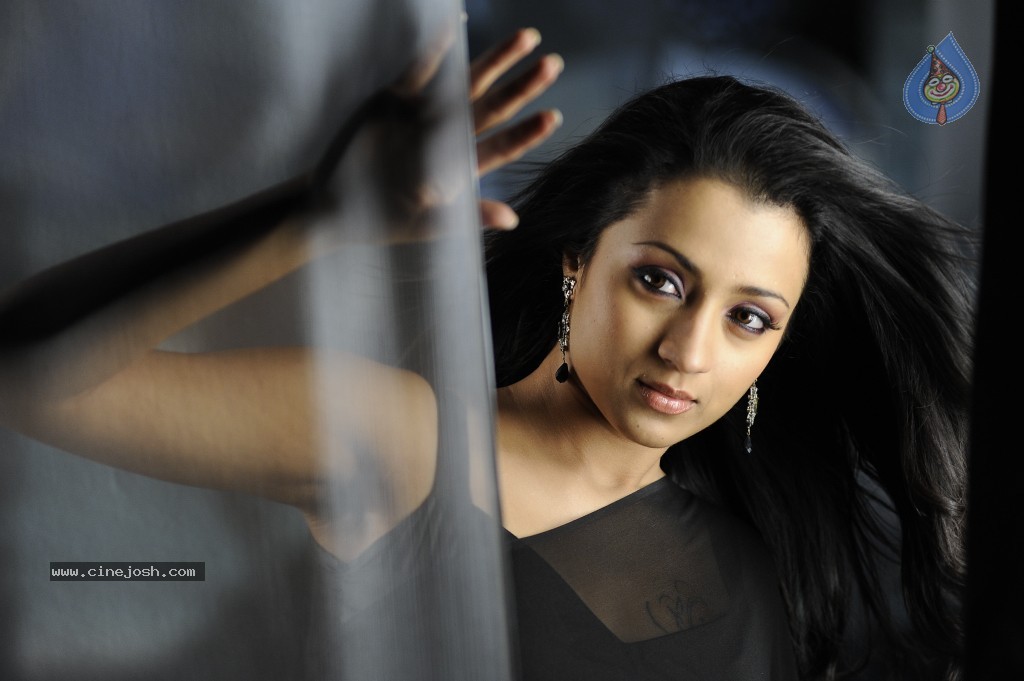 Trisha Hot Gallery - 57 / 83 photos