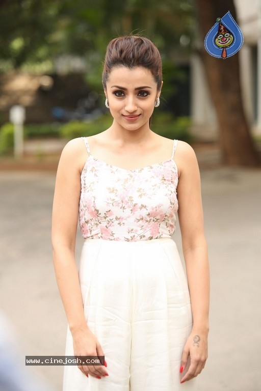 Trisha Krishnan Photos - 8 / 21 photos