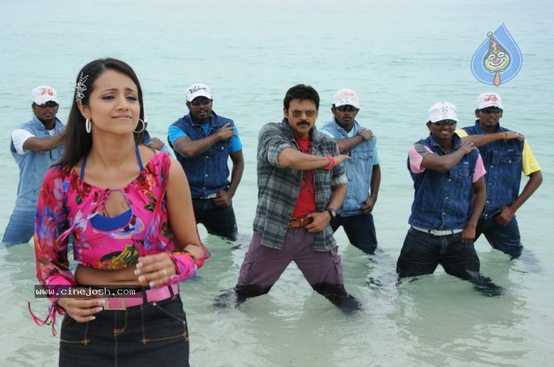 Trisha New Gallery - 25 / 175 photos