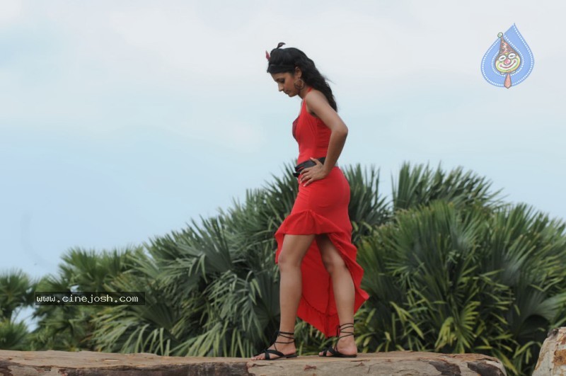 Trisha New Gallery - 57 / 175 photos