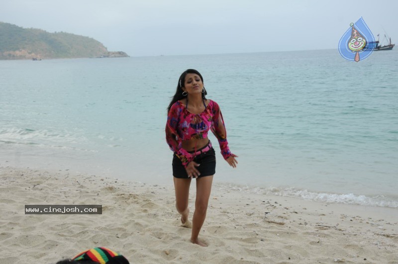 Trisha New Gallery - 103 / 175 photos