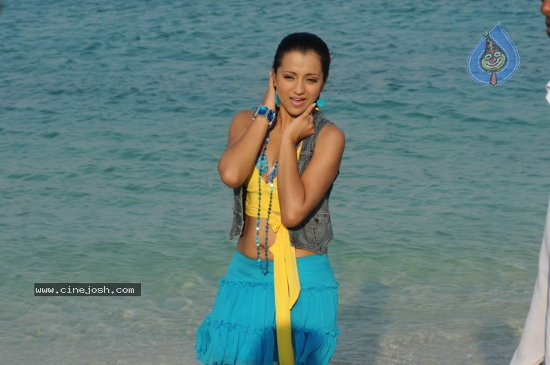 Trisha New Gallery - 148 / 175 photos