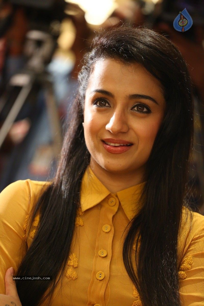 Trisha Photos - 12 / 56 photos