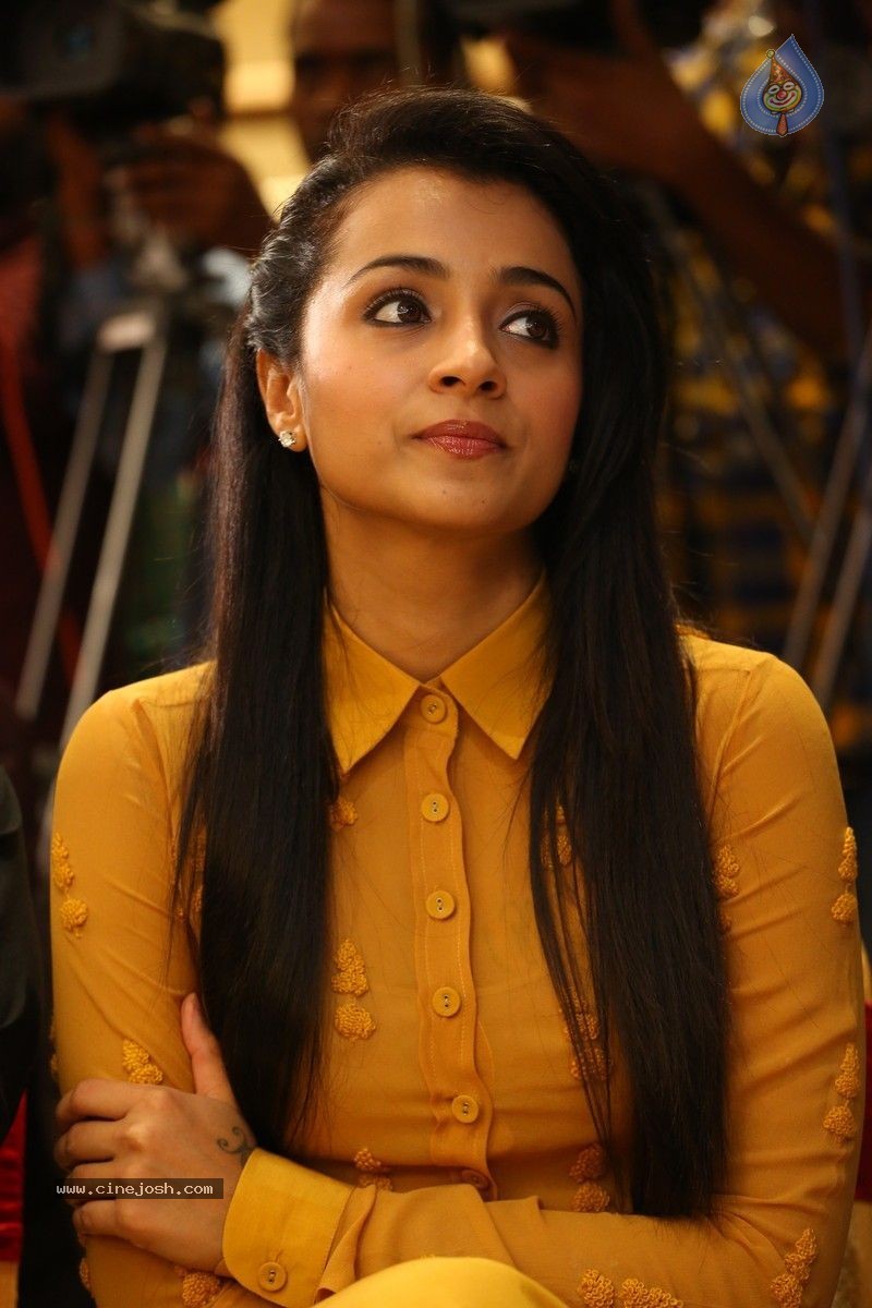 Trisha Photos - 26 / 56 photos