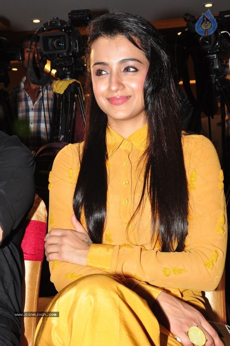 Trisha Photos - 43 / 56 photos